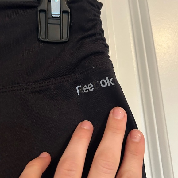 Reebok Black crop/capri flare legging - Picture 2 of 5